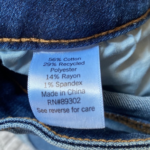 So Low Rise Midi Denim Shorts 7/28 - Picture 8 of 9